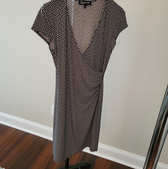 Jones New York Women's Wrap Dress Size Small - Picture 2 of 3